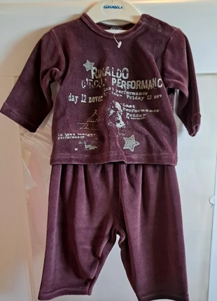 Paarse velours pyjama doggy maat 56, marque: DOGGY, état: Neuf avec étiquette, taille: 1-3 mois / 56 cm, 5,00 €, 5,95 € Protection acheteurs incluse