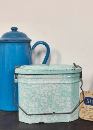 Gamelle de chantier en acier émaillé bleue pastel moucheté blanc années 60, brand: Vintage, condition: Very good, €29.00, €31.15 includes Buyer Protection