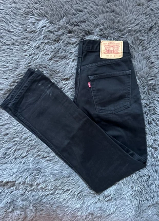 Jean Levi’s 595 noir w31 l32, marque: Levi's, état: Très bon état, taille: W31 | FR 40, 10,00 €, 11,20 € Protection acheteurs incluse