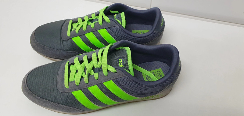 Chirrido Manuscrito En honor Adidas Neo (gris y verde) como nuevas!! - Vinted