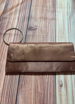 💟 Pochette marron satiné avec anse dorée (022), état: Bon état, 5,00 €, 5,95 € Protection acheteurs incluse