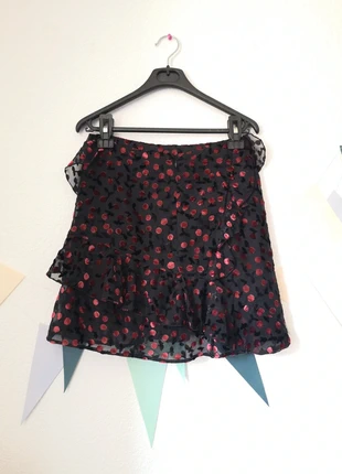 Jupe noire à pois rouge The Kooples, merk: The Kooples, staat: Heel goed, maat: L / 40 / 12, € 25,00, € 26,95 inclusief Kopersbescherming