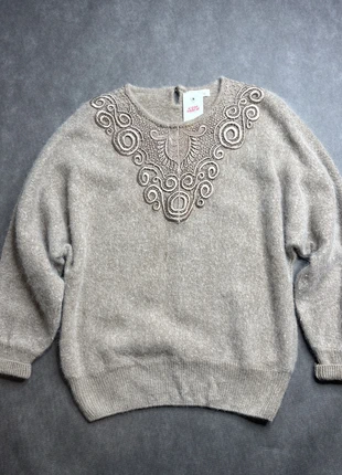 Pull en laine avec broderie beige made in Korea vintage tout doux et chaud, marque: Main street, état: Très bon état, taille: M / 38 / 10, 25,00 €, 26,95 € Protection acheteurs (Pro) incluse