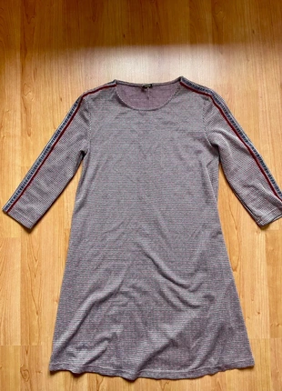 Robe manche 3/4 à chevron bordeaux, merk: Pimkie, staat: Heel goed, maat: S / 36 / 8, € 8,00, € 9,10 inclusief Kopersbescherming