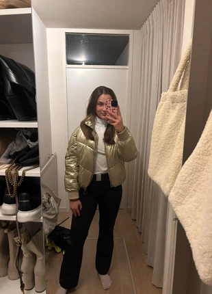 Gouden jas van Guess, merk: GUESS, staat: Heel goed, maat: L / 40 / 12, € 60,00, € 63,70 inclusief Kopersbescherming