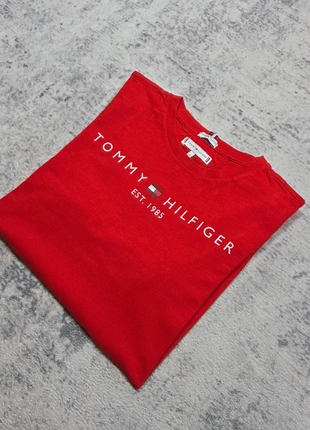 🔴 T-shirt Tommy Hilfiger Rouge Logo 1985 M Organic Cotton, marque: Tommy Hilfiger, état: Très bon état, taille: M, 24,95 €, 26,90 € Protection acheteurs (Pro) incluse