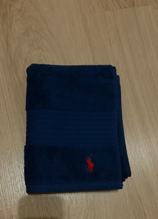 Polo Ralph Lauren - Serviette de bain Polo Player – marine – Neuve avec étiquette, brand: Ralph Lauren, condizioni: Nuovo con cartellino, €18.95, €20.60 include la Protezione acquisti