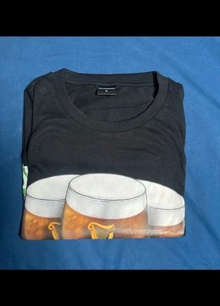 Tee shirt guiness saint patrick’s Dublin, merk: Guinness, staat: Nieuw zonder prijskaartje, maat: M, € 7,00, € 8,05 inclusief Kopersbescherming