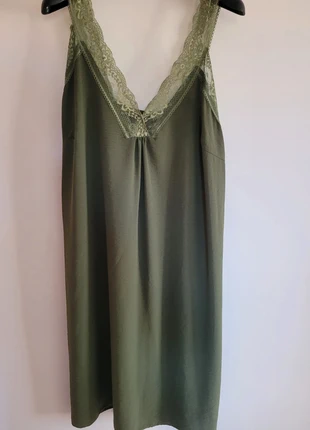 Fond de robe kaki, marke: Boutique indépendante, zustand: Sehr gut, größe: Einheitsgröße, 4,00 €, 4,90 € inklusive Vinted-Käuferschutz