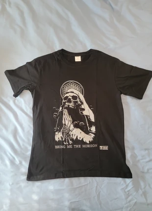 T Shirt Recto/verso metal: Bring Me The Horizon - Noir (Taille: M), marque: Bring me the horizon, état: Très bon état, taille: M, 24,00 €, 25,90 € Protection acheteurs incluse