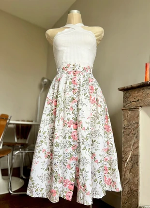 🌹Belle jupe mi-longue vintage fleurie🌹, marca: Vintage, estado: Muito bom, tamanho: S / 36 / 8, €30.00, €32.20 inclui Proteção do Comprador Pro
