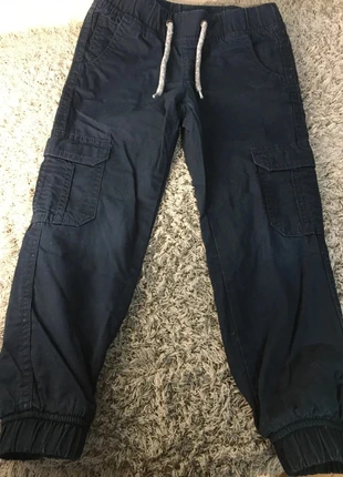 Pantalon 4 ans, brand: Kiabi, condition: Good, size: 4 years / 104 cm, €3.50, €4.38 includes Buyer Protection