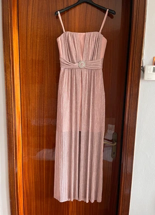 Abito elegantne , marque: Rinascimento, état: Neuf sans étiquette, taille: XS / 34 / 6, 100,00 €, 105,70 € Protection acheteurs incluse