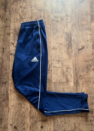 Jogging adidas bleu taille S, marca: adidas, estado: Muito bom, tamanho: S, €10.00, €11.20 inclui Proteção do Comprador