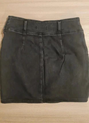 Jupe noir marque Bershka taille 38, marke: Bershka, zustand: Sehr gut, größe: M / 38 / 10, 3,70 €, 4,59 € inklusive Vinted-Käuferschutz