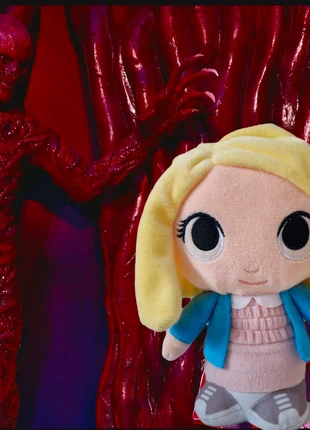 Peluche Eleven 11 Stranger things, marque: Stranger Things, état: Très bon état, taille: Taille unique, 5,00 €, 5,95 € Protection acheteurs incluse