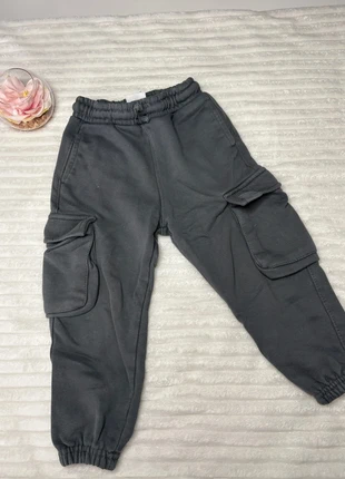 Jogging cargo garçon Zara gris anthracite 2/3 ans très très bon état, merk: Zara, staat: Heel goed, maat: 24-36 maanden / 92 cm, € 5,00, € 5,95 inclusief Kopersbescherming