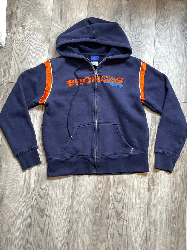 Broncos zip up 1