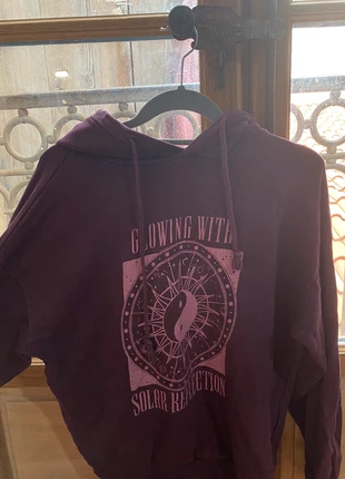 Sweat-shirt violet « ying-yang », brand: Pull & Bear, condition: Very good, size: S / 36 / 8, €5.00, €5.95 includes Buyer Protection