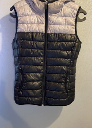 Doudoune sans manche, marque: New Yorker, état: Très bon état, taille: XS, 1,00 €, 1,75 € Protection acheteurs incluse