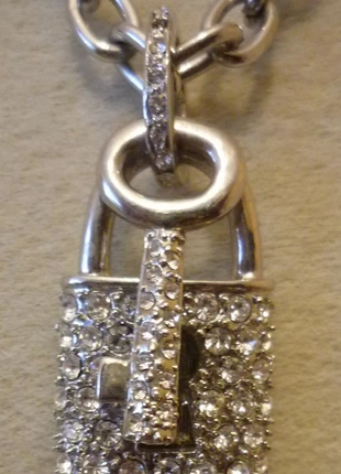 Pendentif cadenas et clé strassés et sa chaine, staat: Heel goed, € 5,00, € 5,95 inclusief Kopersbescherming