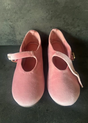 Roze suede ballerina’s in maat 33, merk: H&M, staat: Nieuw zonder prijskaartje, maat: 33, € 5,00, € 5,95 inclusief Kopersbescherming