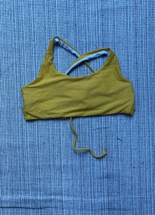 Haut de maillot de bain jaune – Shein – Taille M, marque: Shein, état: Bon état, taille: M / 38 / 10, 3,00 €, 3,85 € Protection acheteurs incluse