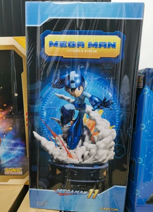 Megaman 11 Capcom Statua First4Figures, marke: MEGAMAN, zustand: Neu, mit Etikett, 550,00 €, 578,20 € inklusive Vinted-Käuferschutz