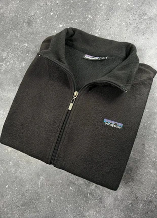 Veste polaire Patagonia noire zippée logo brodé - L homme - polyester PP 02, marque: Patagonia, état: Bon état, taille: L, 35,00 €, 37,45 € Protection acheteurs (Pro) incluse