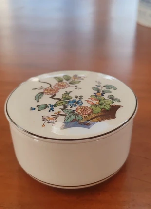 Boîte à bijoux en porcelaine signé Villeroy & Boch de la collection Floralies 2 des années 1980., brand: Villeroy & Boch, condition: Very good, €18.00, €19.60 includes Buyer Protection