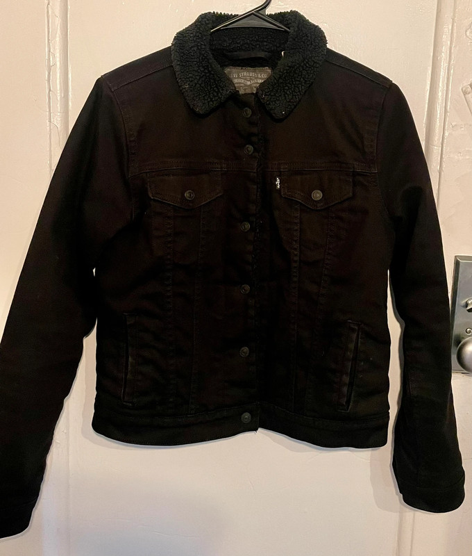 Levi’s denim jacket with Sherpa lining 1