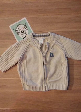 Gilet zippé écru 6 mois , marca: H&M, estado: Muito bom, tamanho: 6-9 meses / 68 cm, €2.00, €2.80 inclui Proteção do Comprador