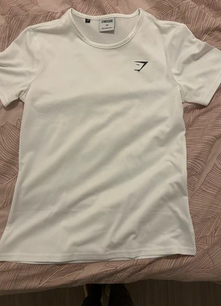 T-shirt Gymshark, brand: Gymshark, condition: Good, size: XS / 34 / 6, €10.00, €11.20 includes Buyer Protection