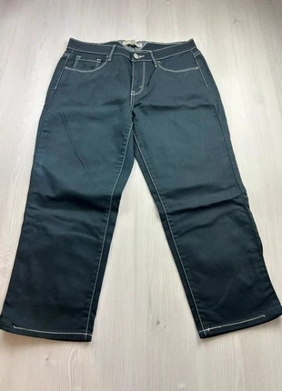 Jeans Levi's Femme Coupe Droite Straigth /44/ Taille Mi Haute Noir Taille 40, brand: Levi's, condizioni: Ottime, taglia: L / IT 44 / EU 40, €19.00, €20.65 include la Protezione acquisti Pro