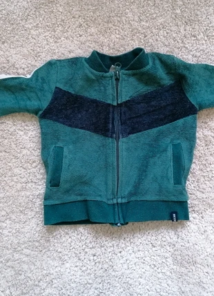 Golf groen, merk: New Born, staat: Goed, maat: 6-9 maanden / 68 cm, € 1,50, € 2,28 inclusief Kopersbescherming