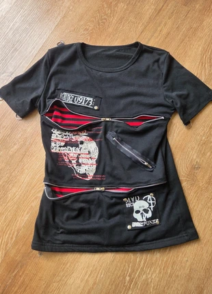 Vintage 2000's Punky Black Shirt with Zipper and Chain, brand: Vintage Dressing, condition: Very good, size: S / 36 / 8, €14.00, €15.40 includes Buyer Protection