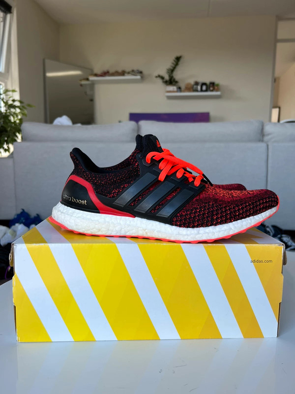 Adidas Ultra Boost 2.0 Core Black Solar Red