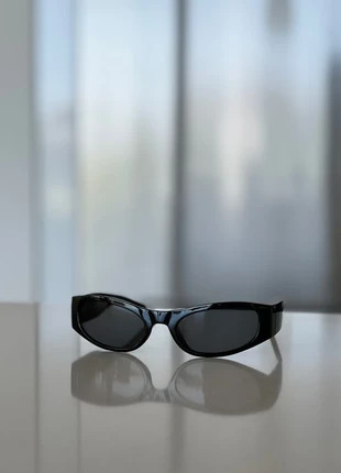Lunettes de soleil noires style Matrix – look rétro futuriste, marca: sans marque, estado: Novo sem etiquetas, €16.00, €17.50 inclui Proteção do Comprador