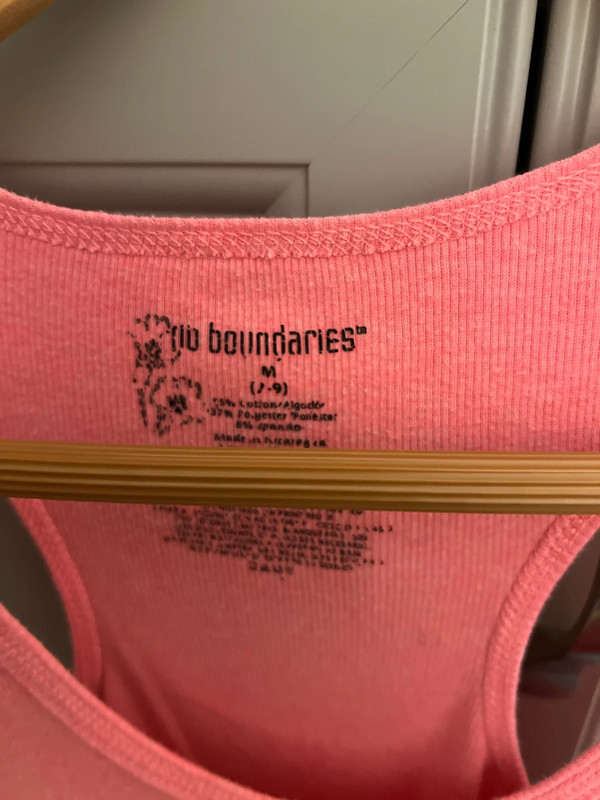 Womens no boundaries tank euc size medium 2