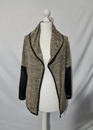 Gilet femme ouvert fabrication italienne taille M, zustand: Sehr gut, größe: M / 38 / 10, 3,00 €, 3,85 € beinhaltet Vinted-Käuferschutz Pro