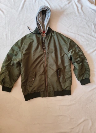 Bomberjacke khaki mit Kapuze – Unisex, marca: Denim, estado: Bom, tamanho: L / 40 / 12, €10.00, €11.20 inclui Proteção do Comprador