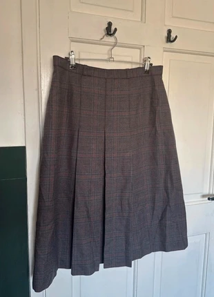 Vintage St Michael’s 100% pure new wool plaid knee length skirt, brand: St Michael, condition: Very good, size: M / UK 12-14, £22.00, £23.80 includes Buyer Protection