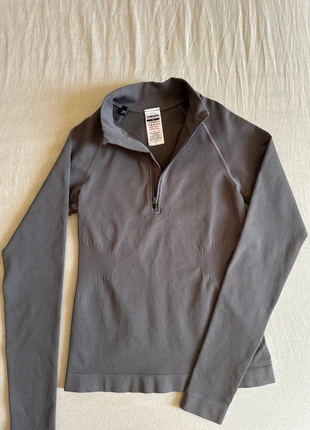 Jacket Gymshark, brand: Gymshark, condizioni: Nuovo con cartellino, taglia: XS / IT 38 / EU 34, €28.00, €30.10 include la Protezione acquisti