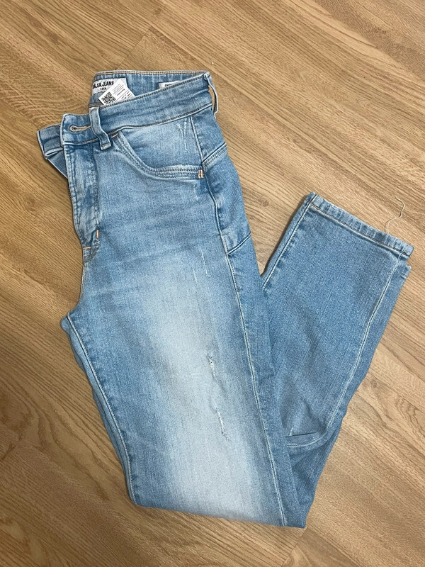 calças jeans modelo Faith azul claro da Salsa 1