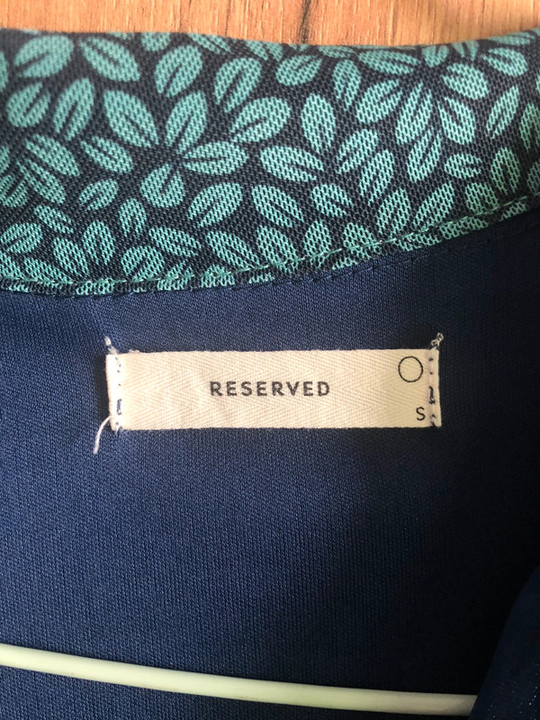 Reserved ruha 2