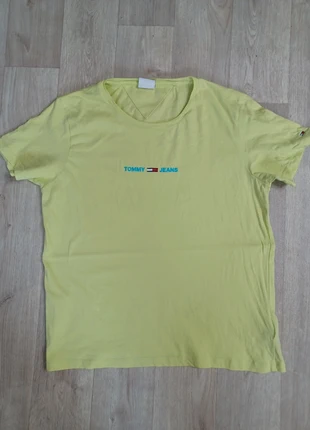 T-shirt Tommy Hilfiger Taille L femme, marke: Tommy Hilfiger, zustand: Sehr gut, größe: L / 40 / 12, 12,90 €, 14,25 € inklusive Vinted-Käuferschutz
