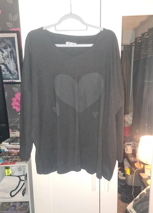 Black long sleeve fleecey jumper, brand: Made In Italy, condition: Very good, size: XL / UK 20-22, £6.00, £7.00 includes Buyer Protection