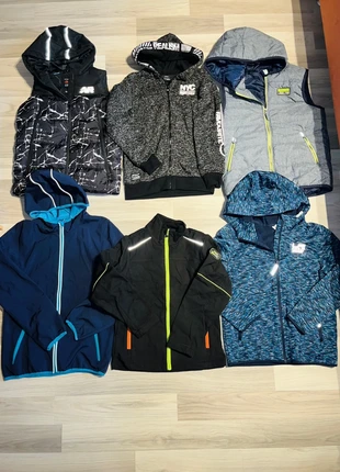 Softshelljacken Weste Steppweste Kapuzenweste u.a. Marke Yigga Gr. 146, brand: Yigga, condizioni: Ottime, taglia: 11 anni / 146 cm, €15.00, €16.45 include la Protezione acquisti