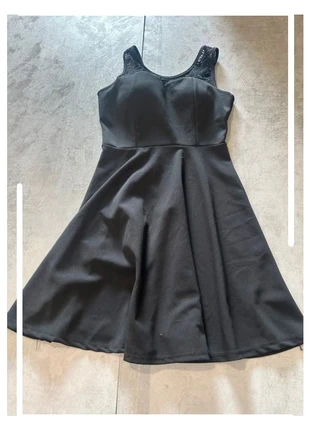 Robe Noir Naumy Taille S Avec Nœud, marke: Naumy, zustand: Sehr gut, größe: S / 36 / 8, 5,00 €, 5,95 € inklusive Vinted-Käuferschutz