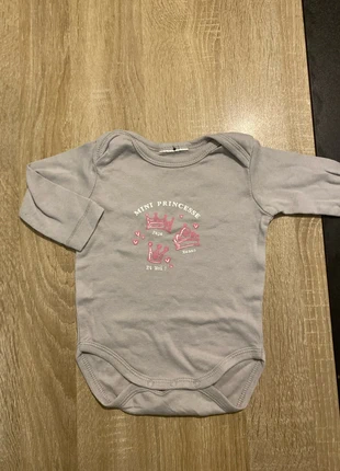 Body 6mois fille, marque: Je ne sais quoi, état: Très bon état, taille: 6-9 mois / 68 cm, 1,50 €, 2,28 € Protection acheteurs incluse